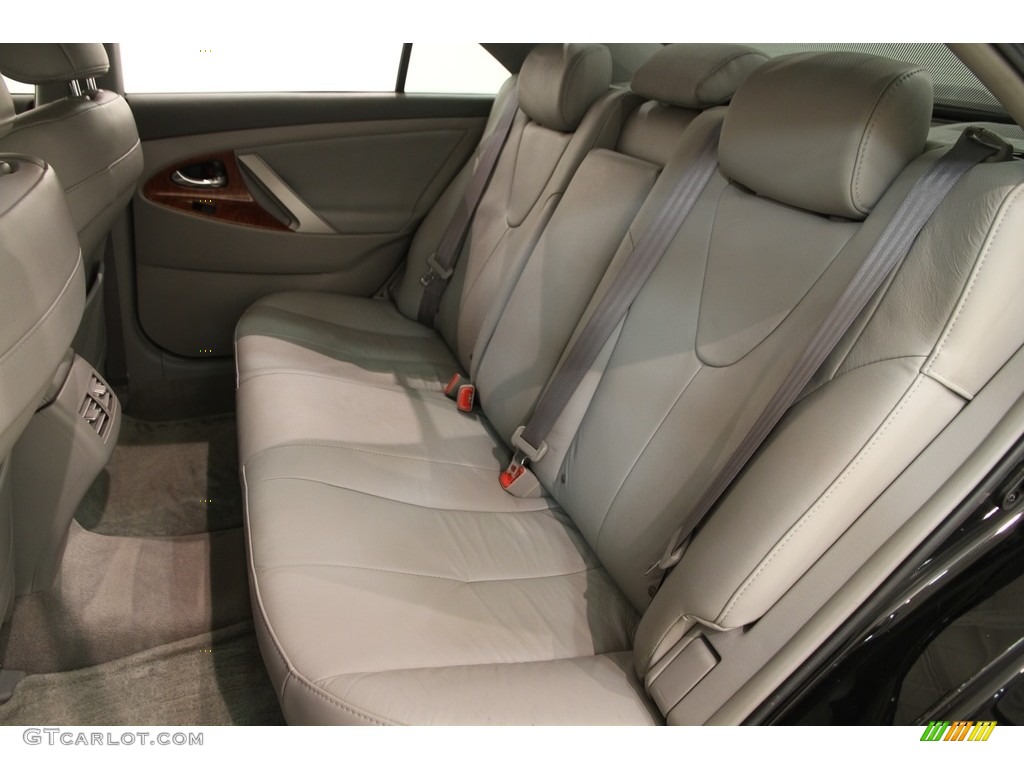 2009 Toyota Camry XLE V6 Rear Seat Photos