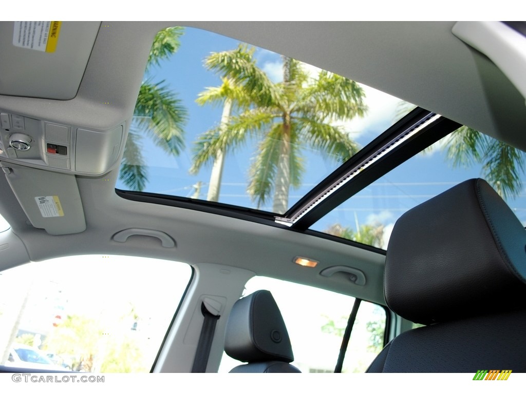 2017 Volkswagen Tiguan Wolfsburg Sunroof Photo #119884972