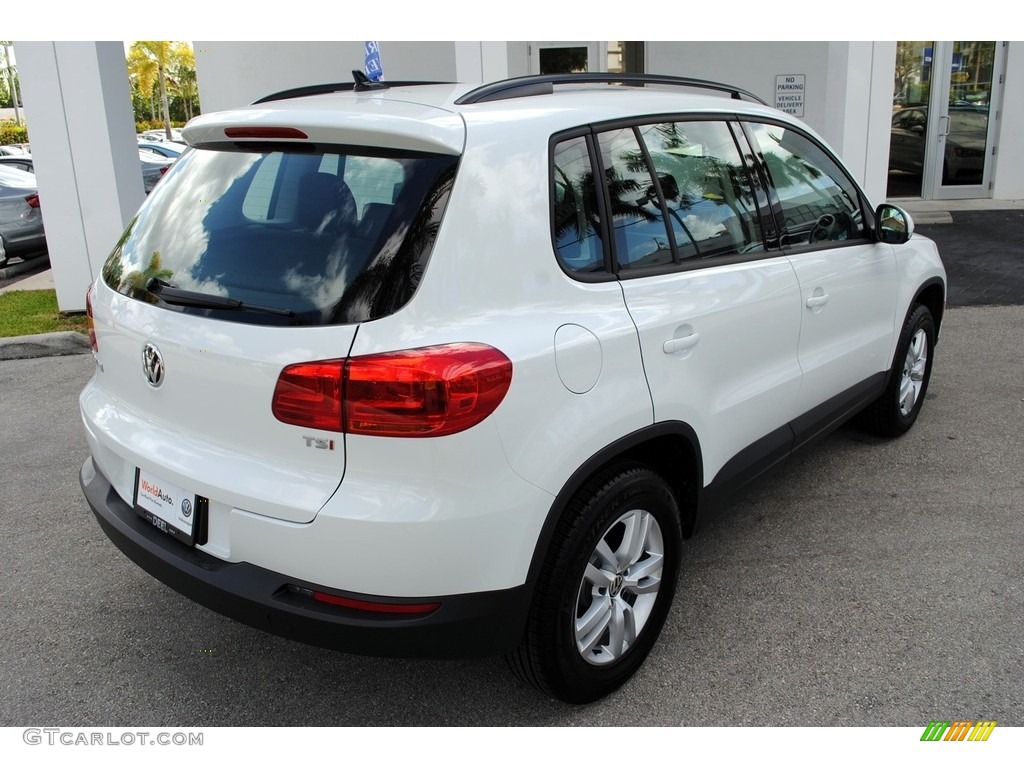 2017 Tiguan S - Pure White / Beige/Black photo #9