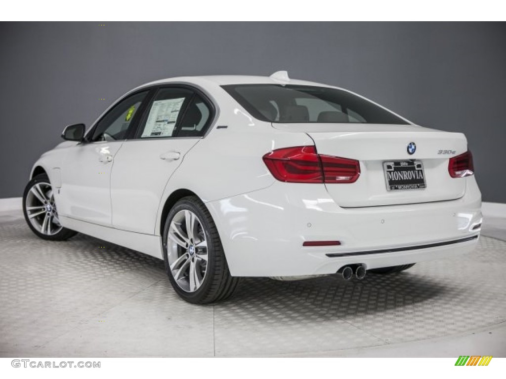 2017 3 Series 330e iPerfomance Sedan - Alpine White / Black photo #3