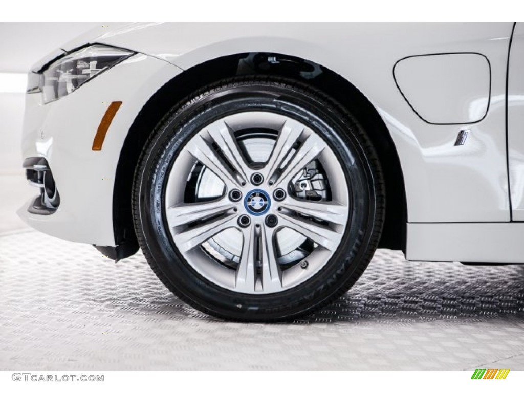 2017 3 Series 330e iPerfomance Sedan - Alpine White / Black photo #9