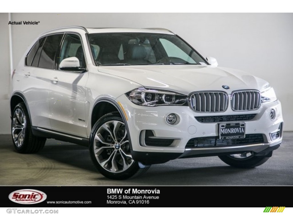 Alpine White BMW X5