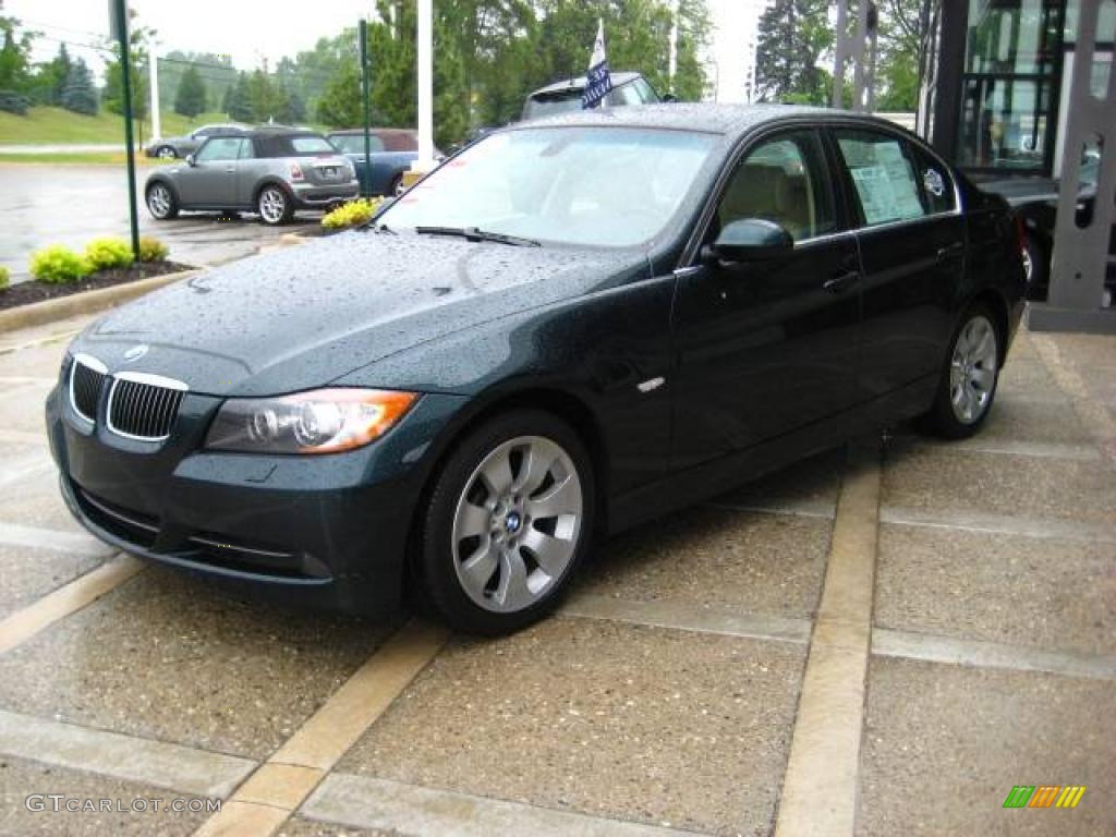 2006 3 Series 330xi Sedan - Deep Green Metallic / Beige Dakota Leather photo #3