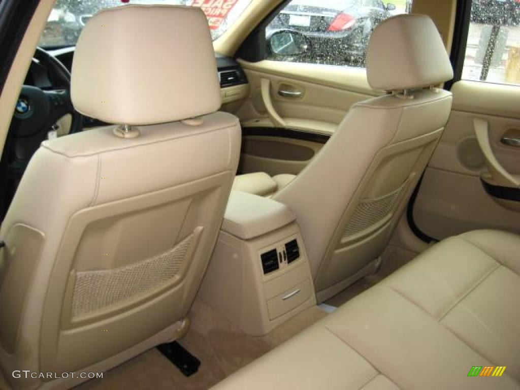 2006 3 Series 330xi Sedan - Deep Green Metallic / Beige Dakota Leather photo #13