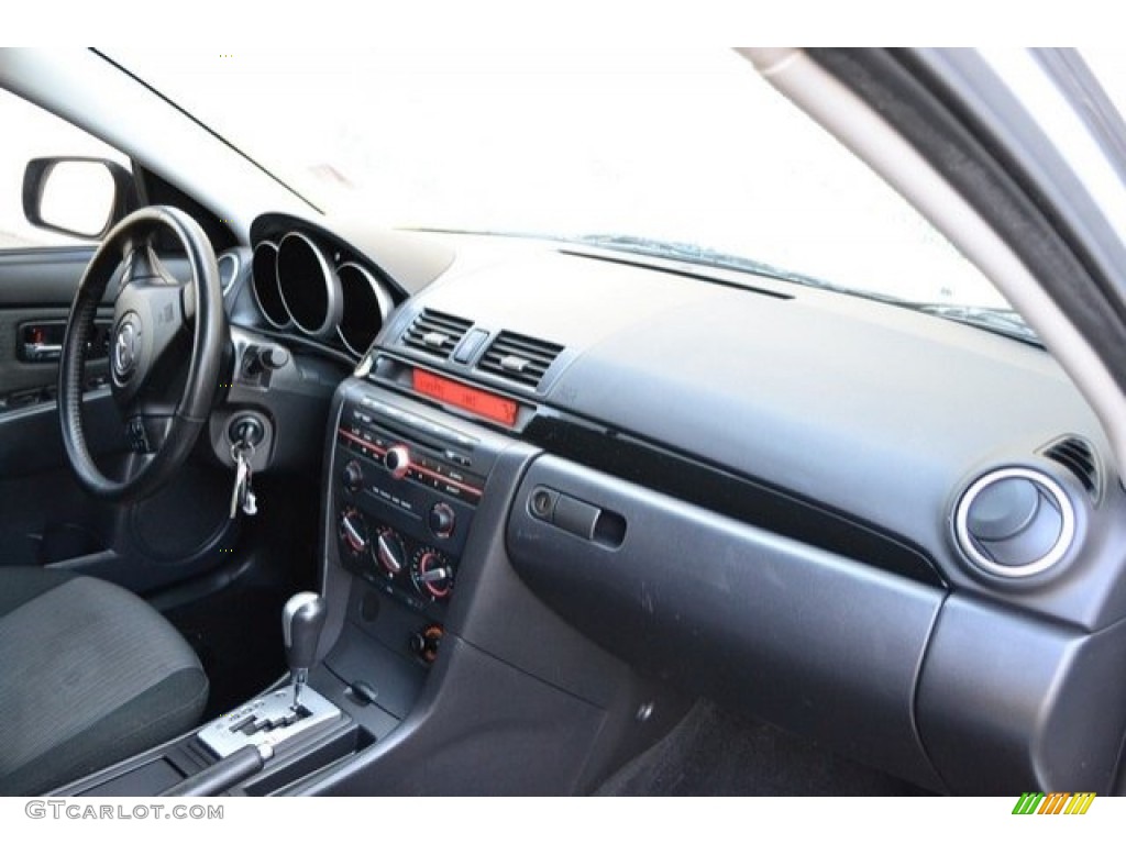 2008 MAZDA3 i Touring Sedan - Sunlight Silver Metallic / Black photo #16