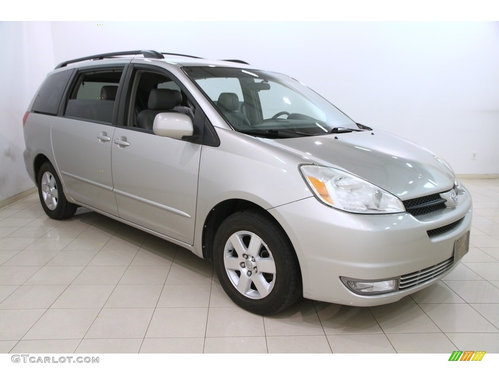 Silver Shadow Pearl Toyota Sienna