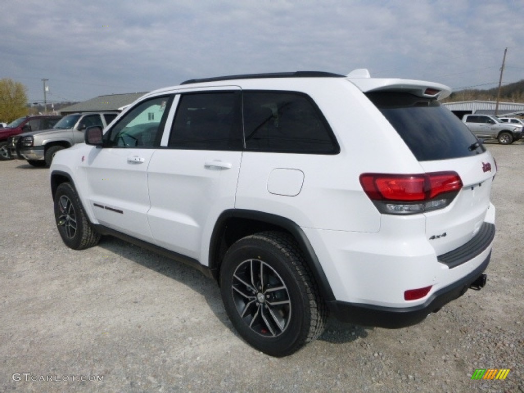 2017 Grand Cherokee Trailhawk 4x4 - Bright White / Black photo #4