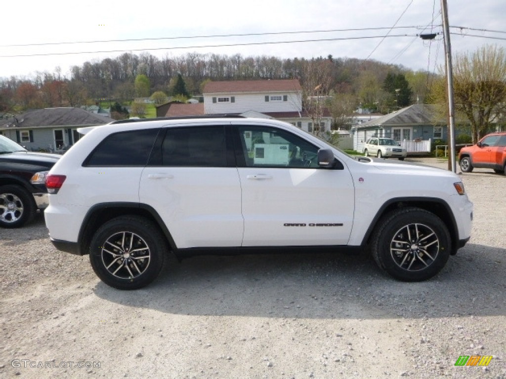 2017 Grand Cherokee Trailhawk 4x4 - Bright White / Black photo #7