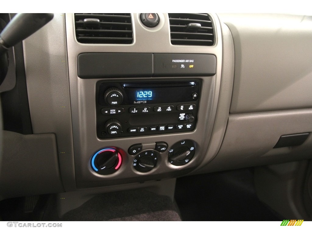 2007 Isuzu i-Series Truck i-290 S Extended Cab Controls Photo #119906884