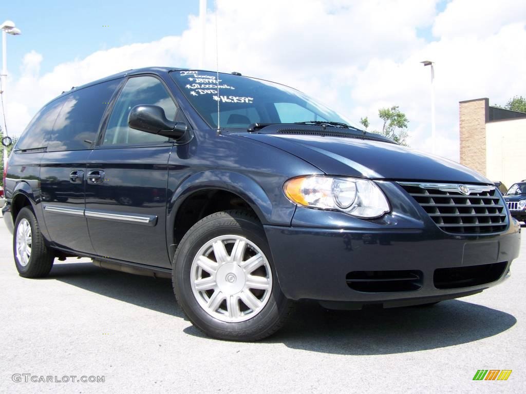 2007 Town & Country Touring - Modern Blue Pearl / Medium Slate Gray photo #1