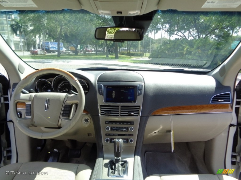 2010 Lincoln MKT FWD Dashboard Photos