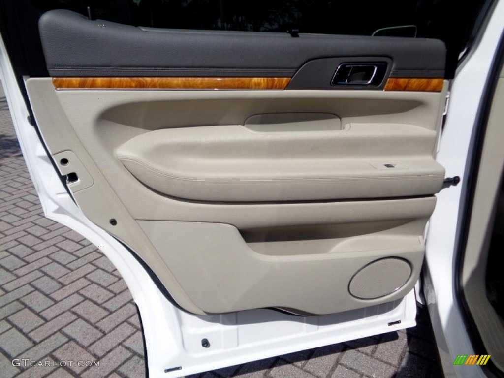 2010 Lincoln MKT FWD Light Stone Door Panel Photo #119914345