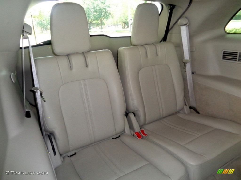 2010 Lincoln MKT FWD Rear Seat Photo #119914395