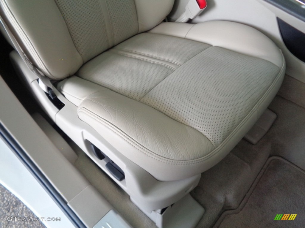 Light Stone Interior 2010 Lincoln MKT FWD Photo #119914663
