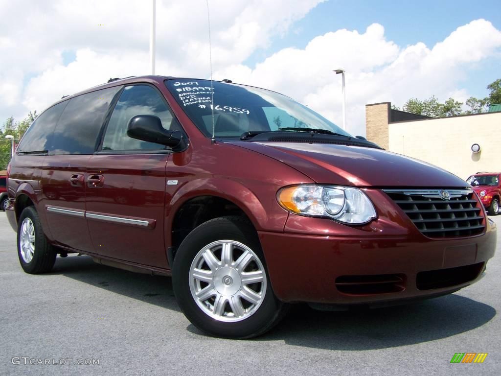 2007 Town & Country Touring - Cognac Crystal Pearl / Dark Khaki/Light Graystone photo #1