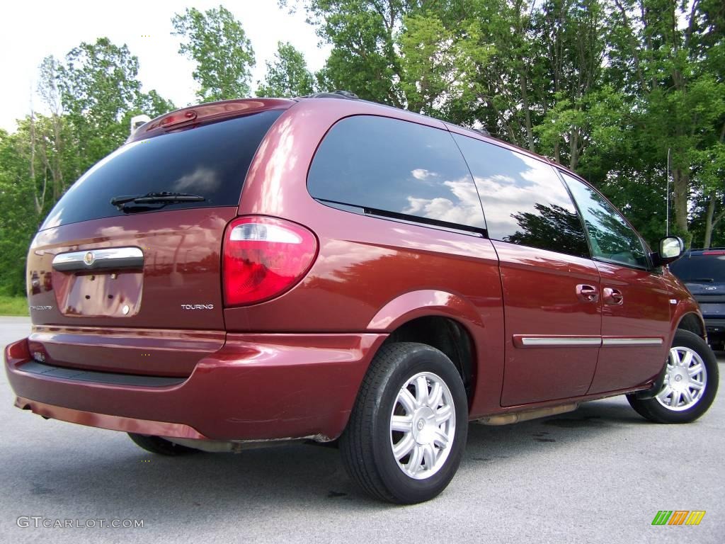 2007 Town & Country Touring - Cognac Crystal Pearl / Dark Khaki/Light Graystone photo #2