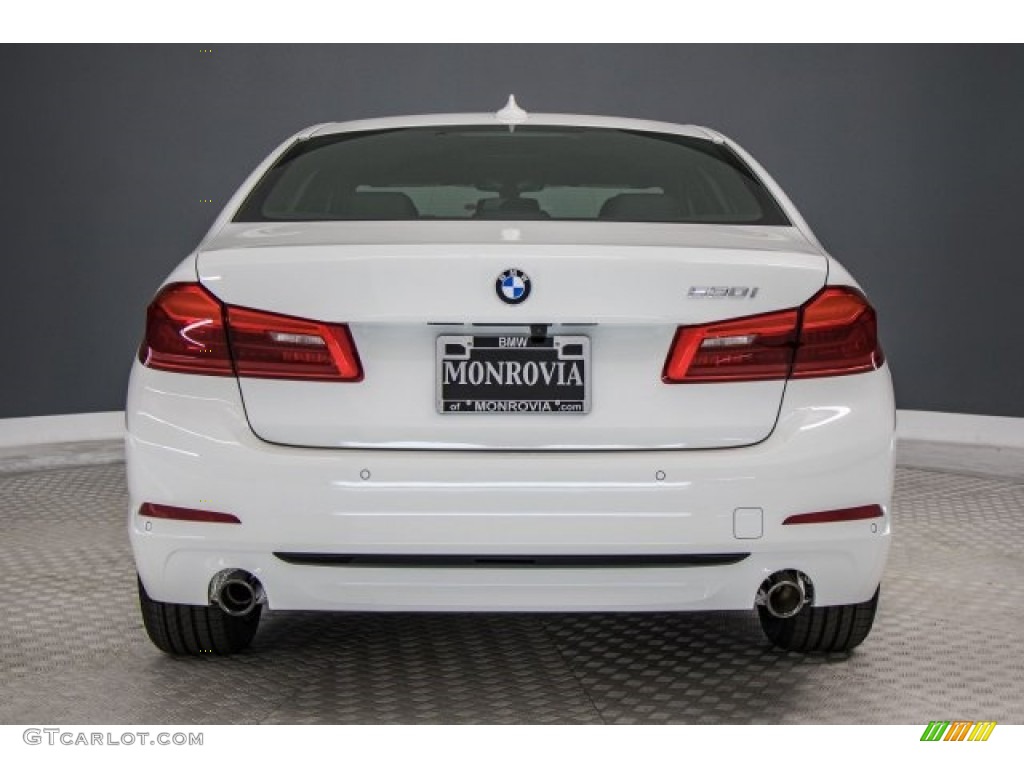 2017 5 Series 530i Sedan - Alpine White / Black photo #4