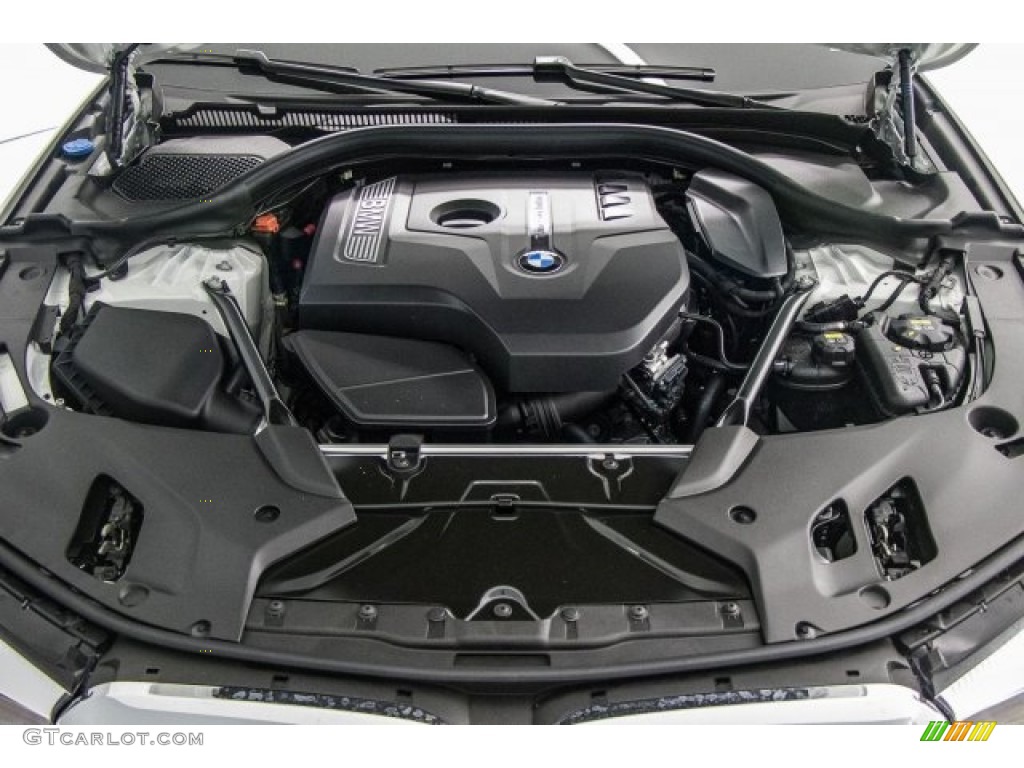 2017 5 Series 530i Sedan - Alpine White / Black photo #9