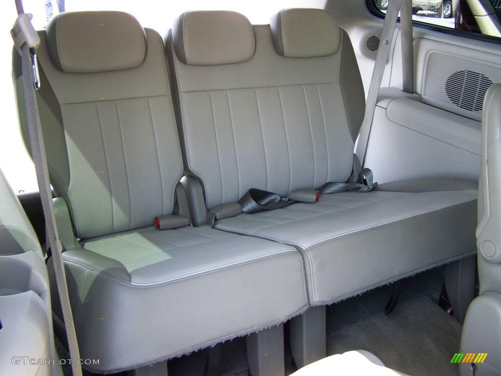 2007 Town & Country Touring - Cognac Crystal Pearl / Dark Khaki/Light Graystone photo #13