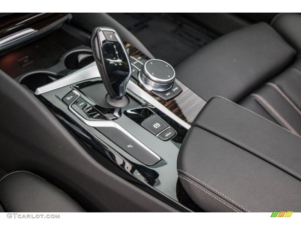 2017 5 Series 530i Sedan - Dark Graphite Metallic / Black photo #7