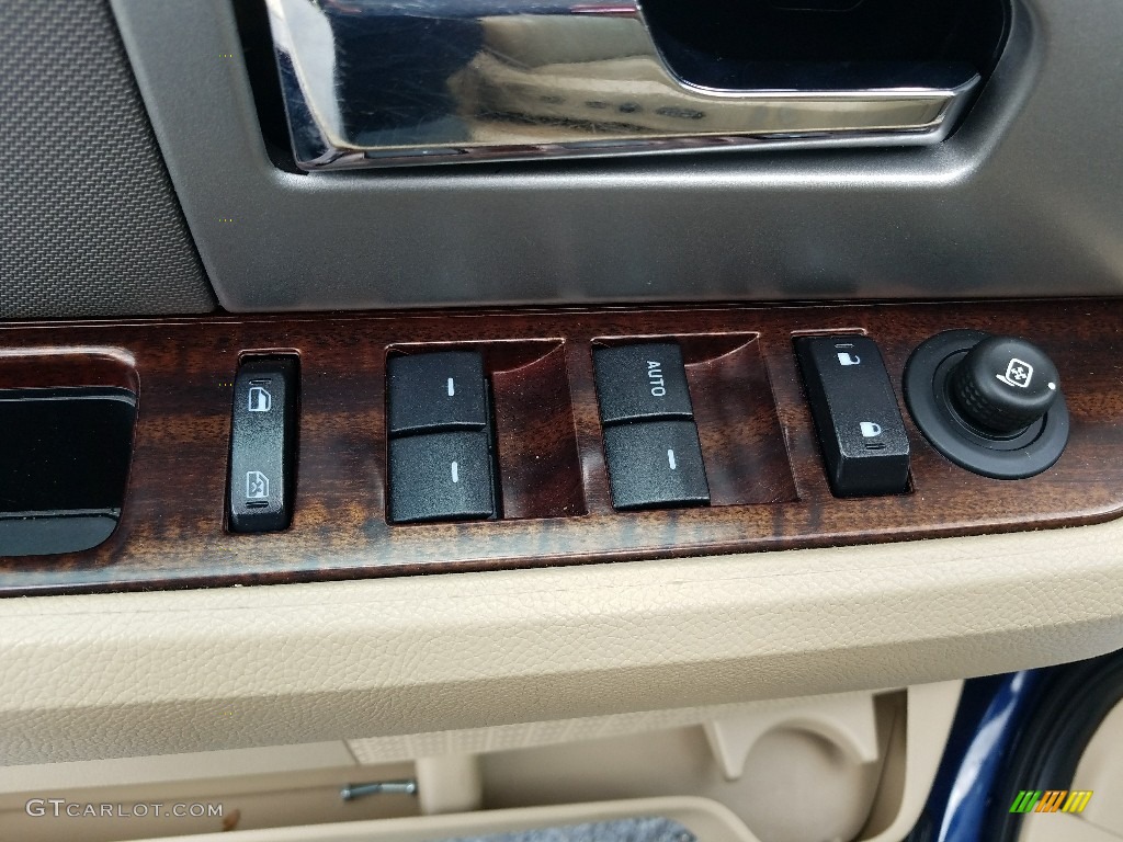 2011 Expedition XLT - Dark Blue Pearl Metallic / Camel photo #17