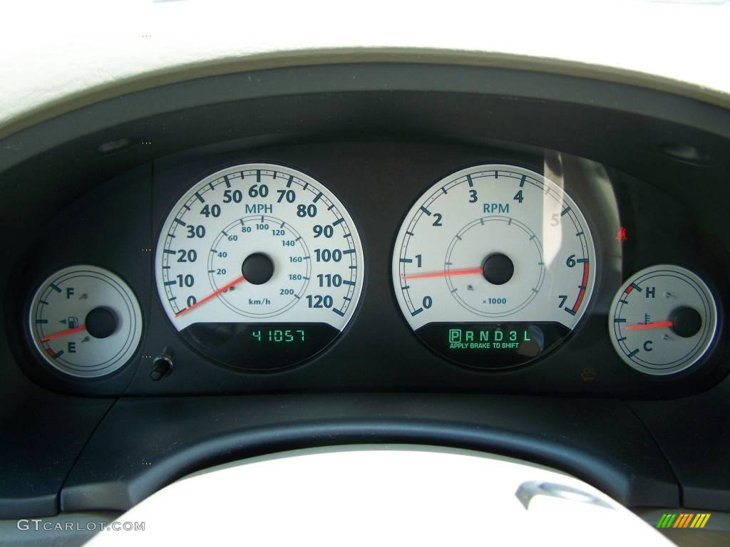 2007 Town & Country Touring - Cognac Crystal Pearl / Dark Khaki/Light Graystone photo #17