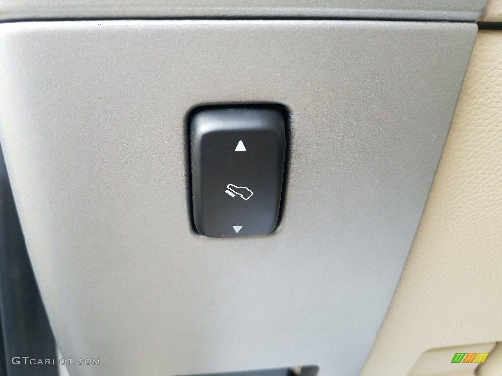 2011 Expedition XLT - Dark Blue Pearl Metallic / Camel photo #20