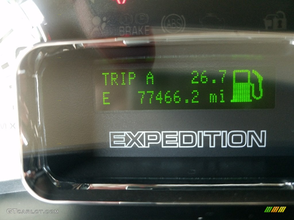 2011 Expedition XLT - Dark Blue Pearl Metallic / Camel photo #24