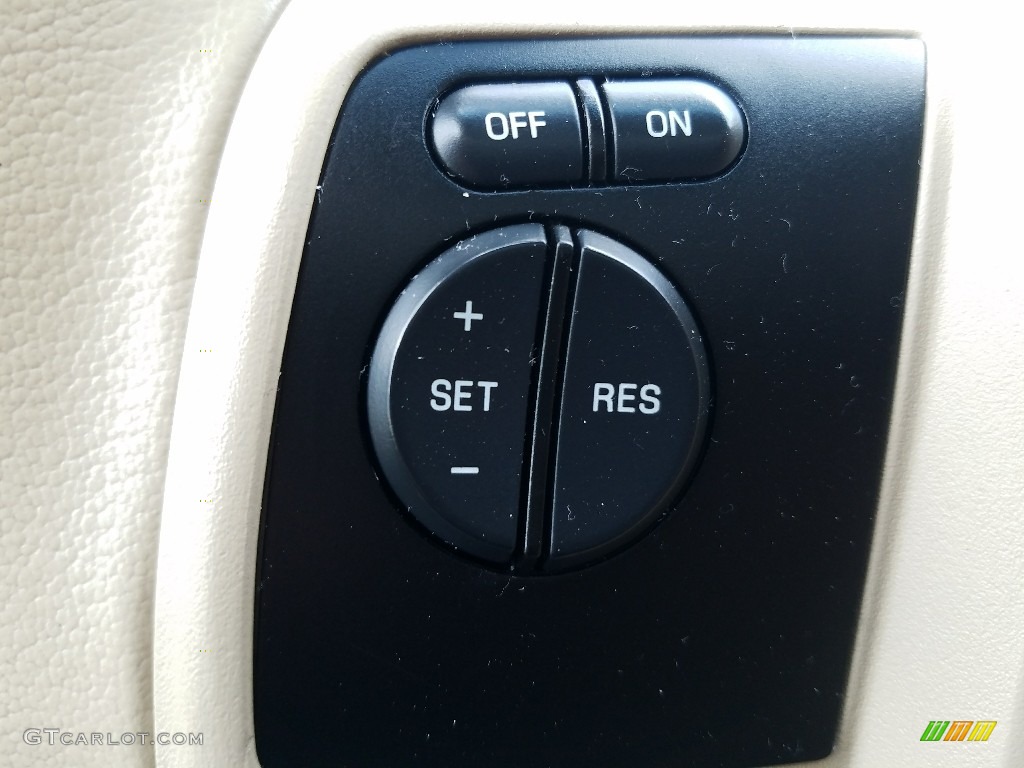2011 Expedition XLT - Dark Blue Pearl Metallic / Camel photo #25