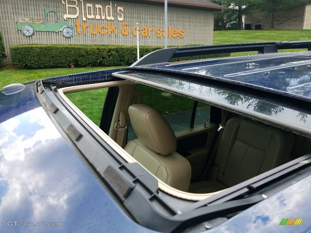 2011 Expedition XLT - Dark Blue Pearl Metallic / Camel photo #32