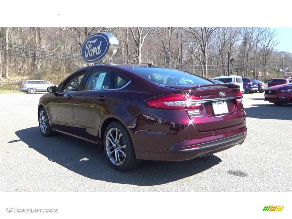 2017 Fusion SE - Burgundy Velvet / Ebony photo #17