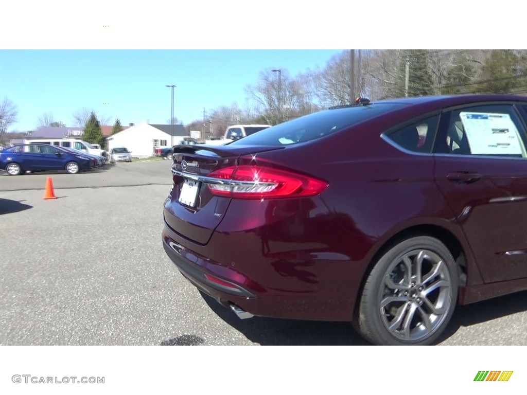 2017 Fusion SE - Burgundy Velvet / Ebony photo #30