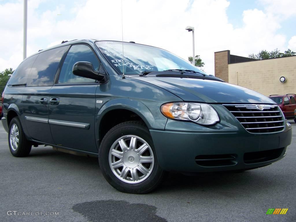 2007 Town & Country Touring - Magnesium Pearl / Dark Khaki/Light Graystone photo #1