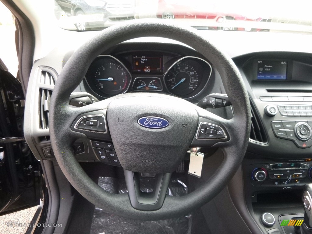 2017 Ford Focus SE Sedan Charcoal Black Steering Wheel Photo #119919823