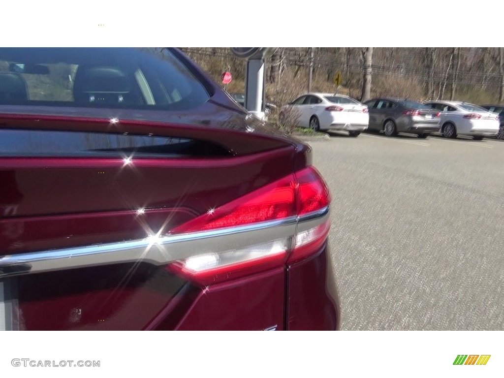 2017 Fusion SE - Burgundy Velvet / Ebony photo #74