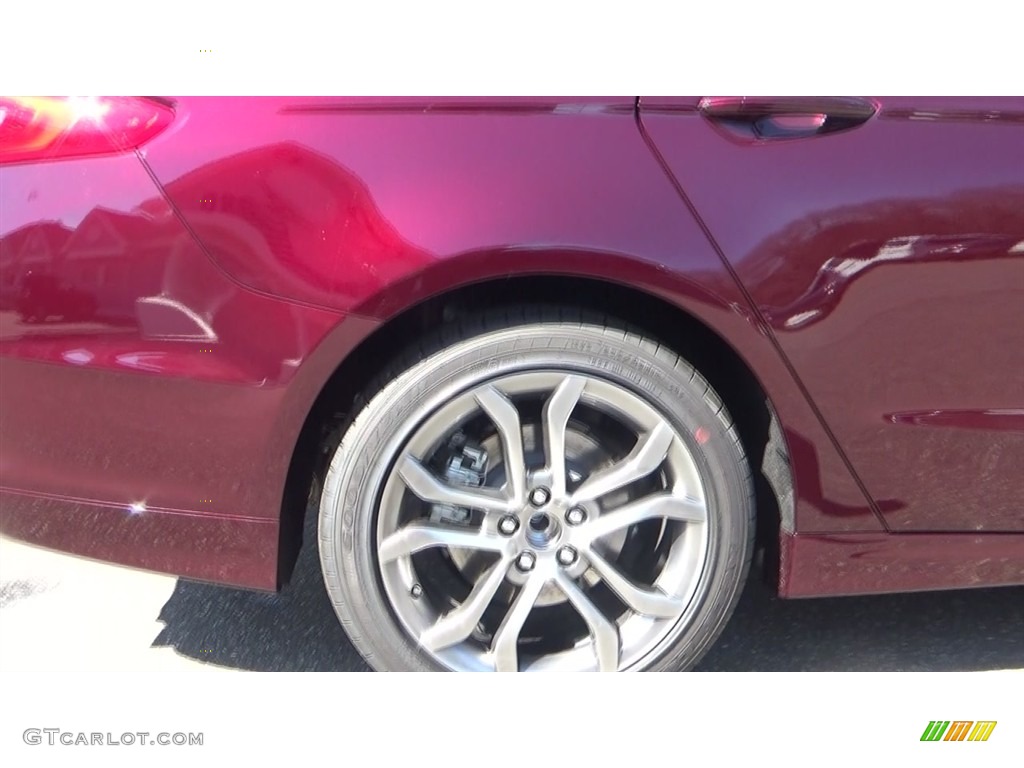 2017 Fusion SE - Burgundy Velvet / Ebony photo #80