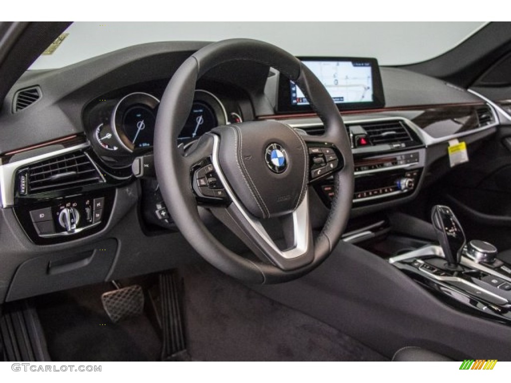 2017 5 Series 530i Sedan - Alpine White / Black photo #5