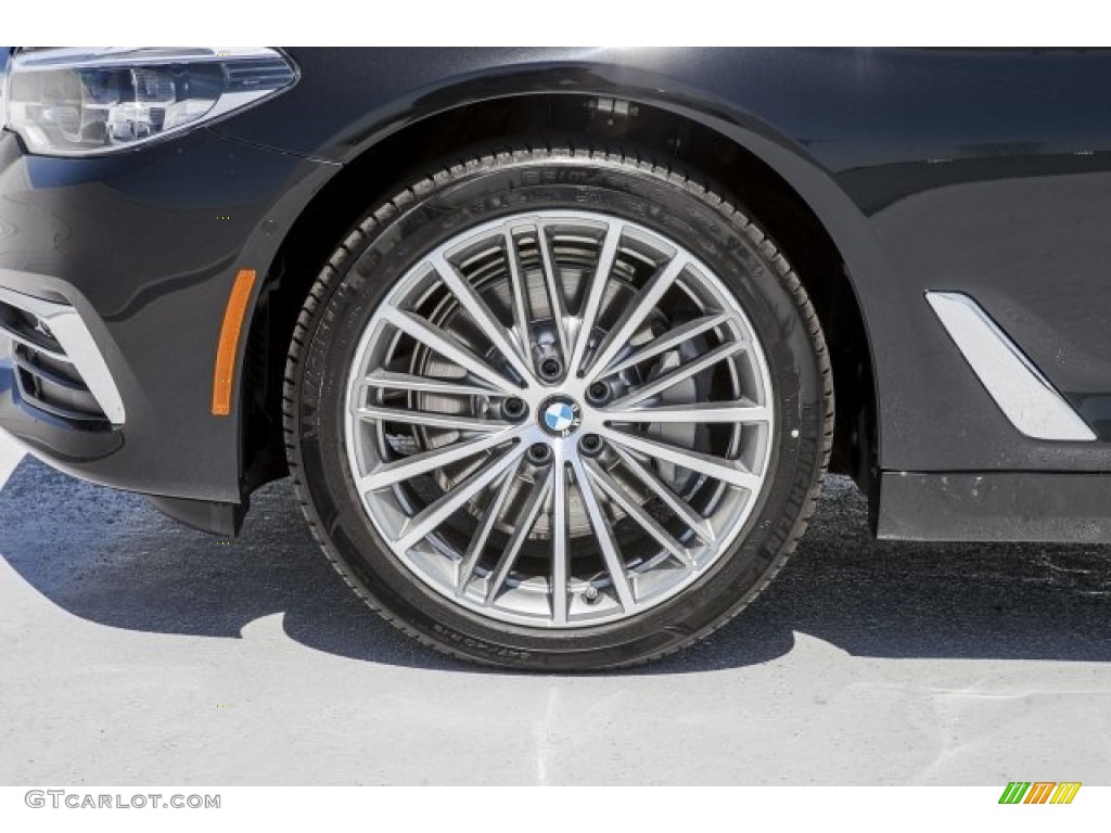 2017 5 Series 540i Sedan - Black Sapphire Metallic / Black photo #9