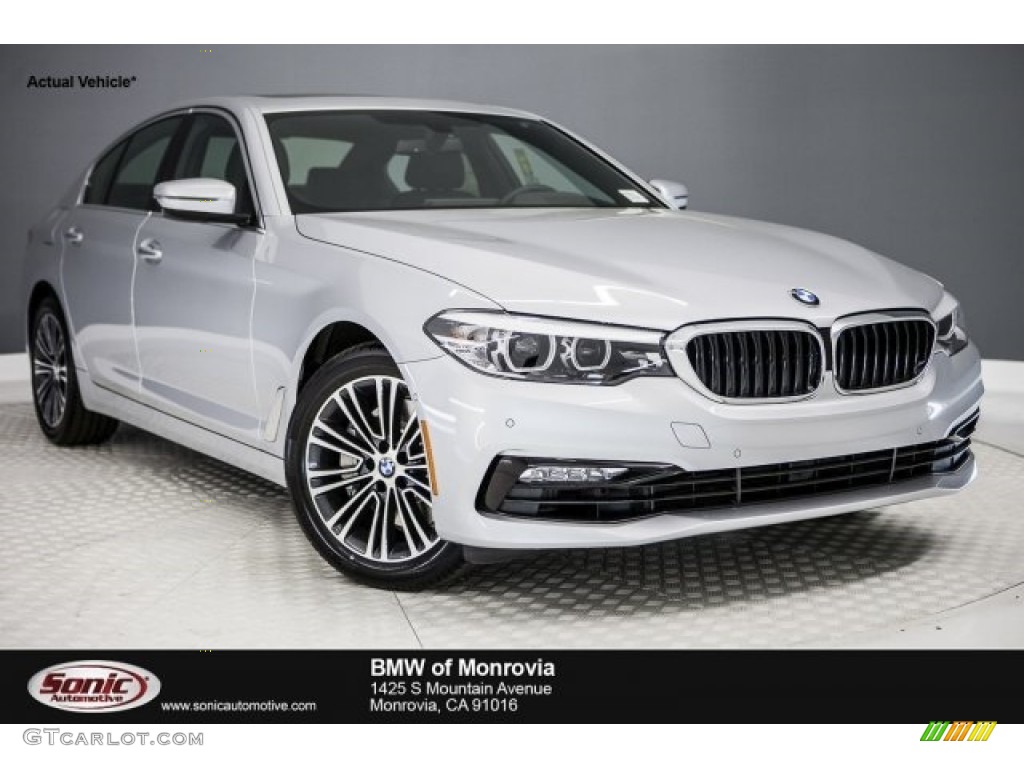 2017 5 Series 530i Sedan - Glacier Silver Metallic / Black photo #1