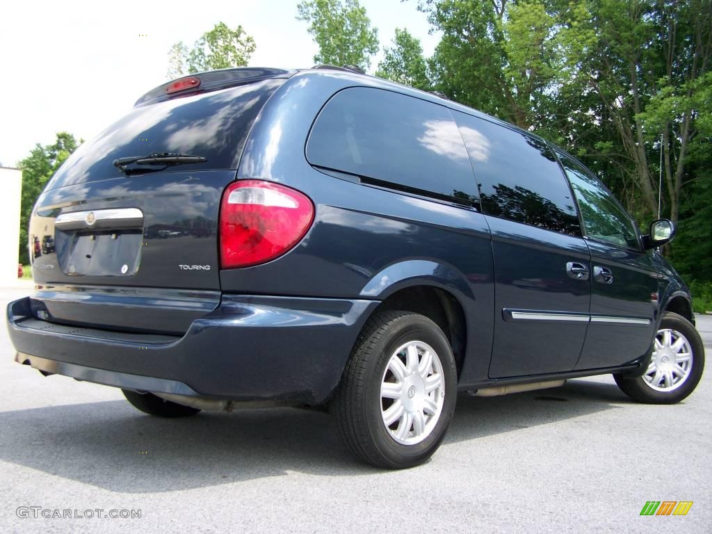 2007 Town & Country Touring - Modern Blue Pearl / Dark Khaki/Light Graystone photo #2