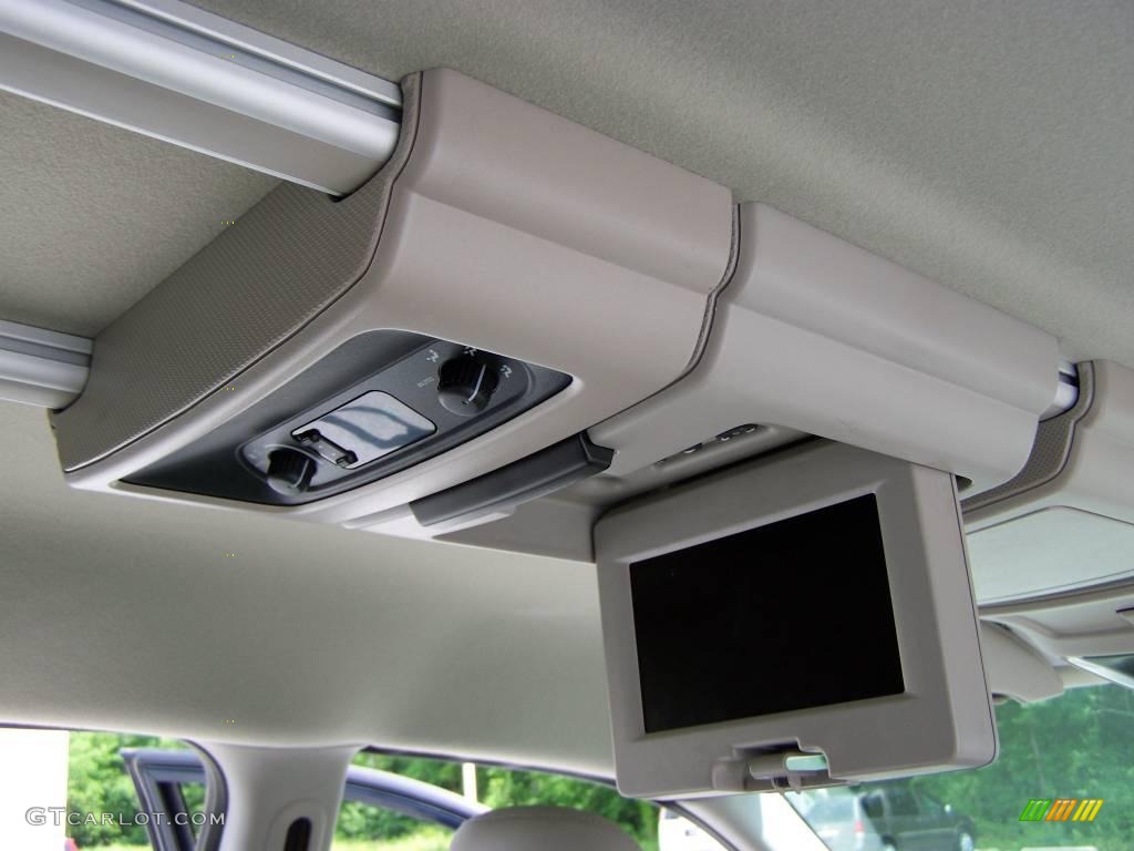 2007 Town & Country Touring - Modern Blue Pearl / Dark Khaki/Light Graystone photo #6