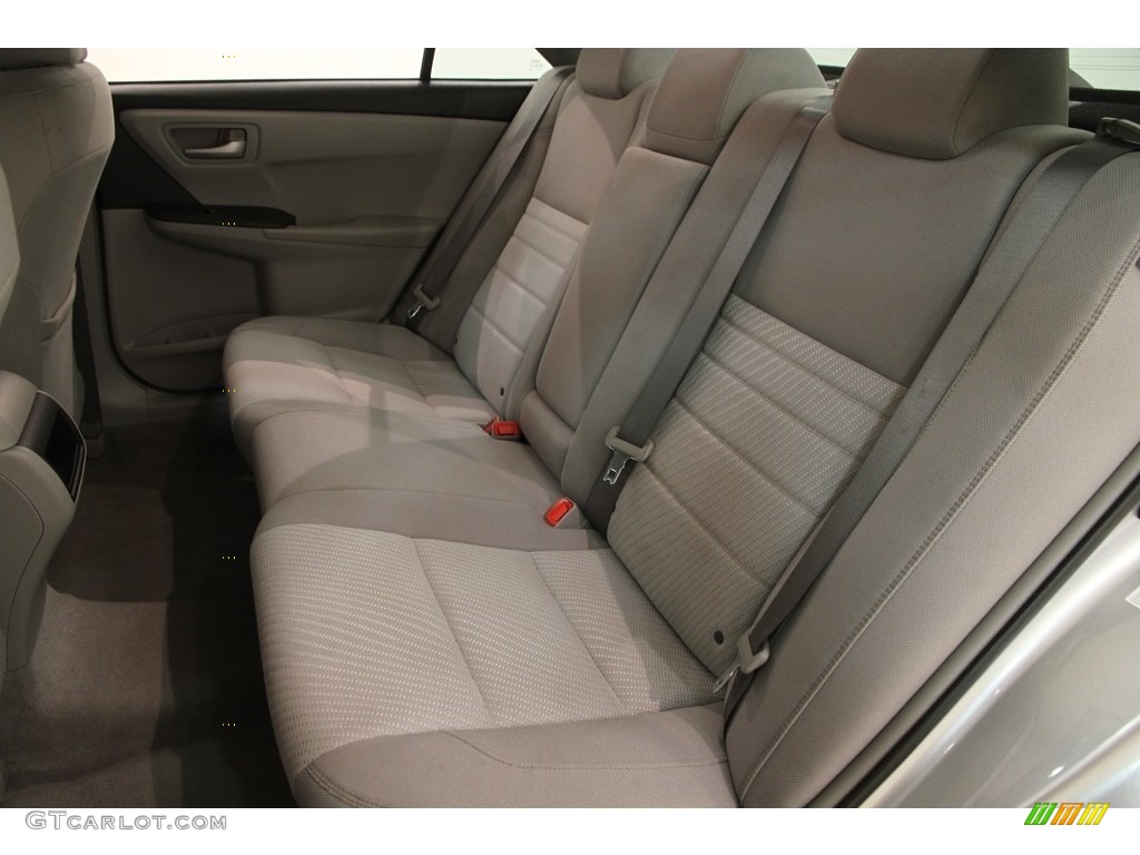 Ash Interior 2015 Toyota Camry LE Photo #119927443