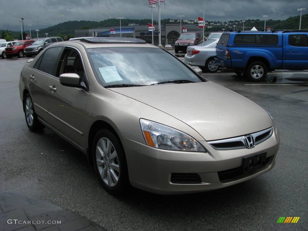 2006 Accord EX-L V6 Sedan - Desert Mist Metallic / Ivory photo #11