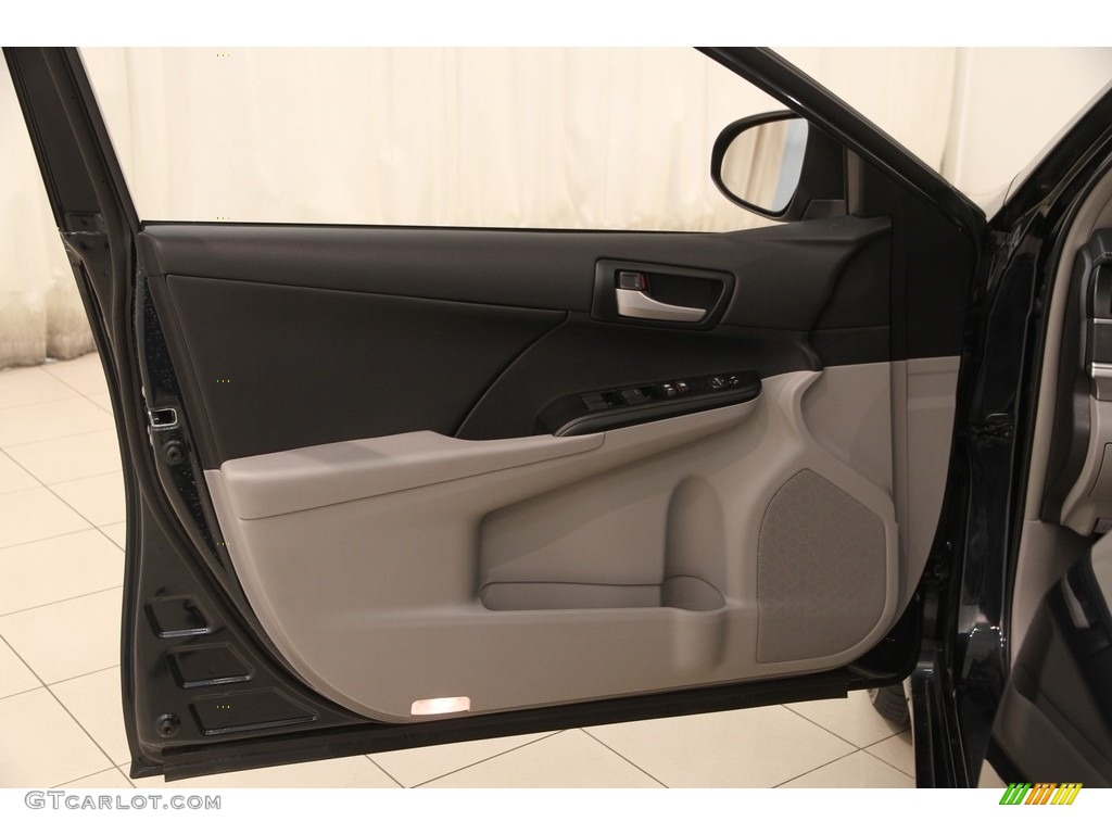 2014 Camry LE - Cosmic Gray Metallic / Ash photo #4