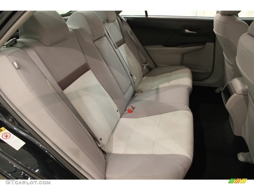 2014 Camry LE - Cosmic Gray Metallic / Ash photo #16