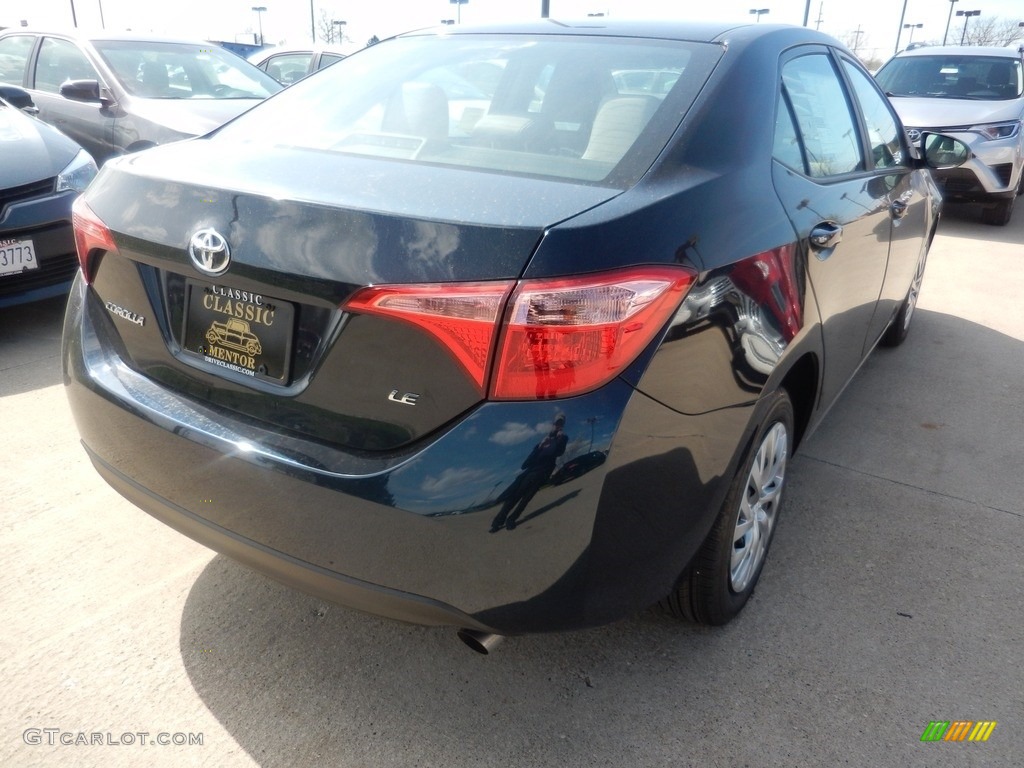 2017 Corolla LE - Galactic Aqua Mica / Ash Gray photo #2