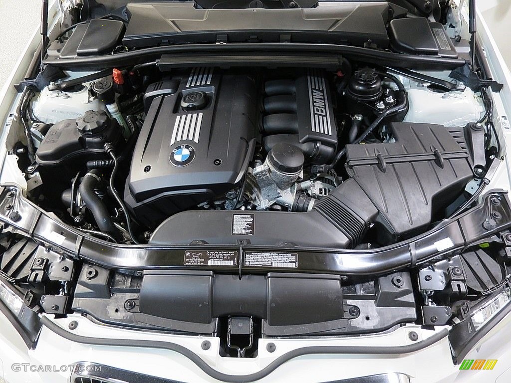 2013 BMW 3 Series 328i Convertible Engine Photos