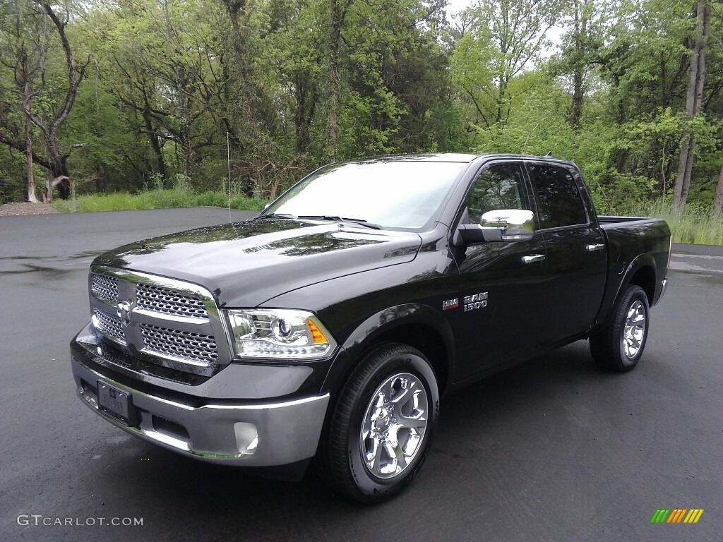 Brilliant Black Crystal Pearl 2017 Ram 1500 Laramie Crew Cab 4x4 Exterior Photo #119980138