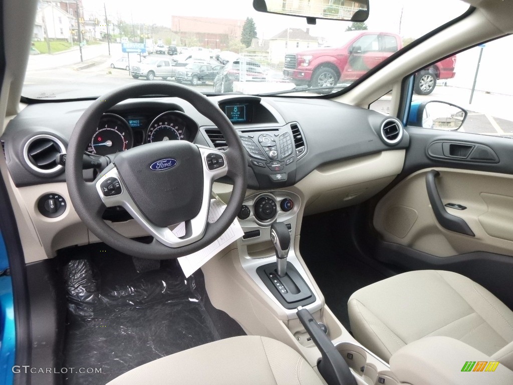 Medium Light Stone Interior 2017 Ford Fiesta SE Hatchback Photo #119980657