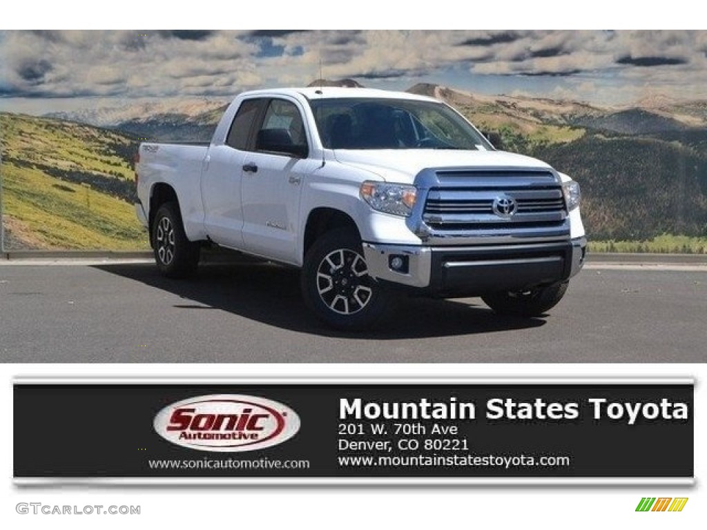 2017 Tundra SR5 Double Cab 4x4 - Super White / Graphite photo #1